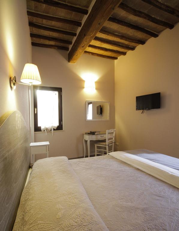 B&B Il Senesino Siena Bagian luar foto